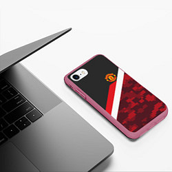 Чехол iPhone 7/8 матовый Man UTD FC: Sport Camo, цвет: 3D-малиновый — фото 2