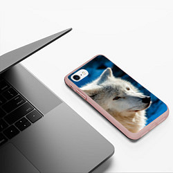 Чехол iPhone 7/8 матовый Волк на черном фоне, цвет: 3D-светло-розовый — фото 2