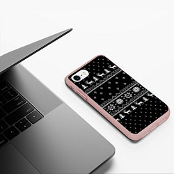 Чехол iPhone 7/8 матовый ЧЁРНЫЙ НОВОГОДНИЙ СВИТЕР С ОЛЕНЯМИ 2022, цвет: 3D-светло-розовый — фото 2