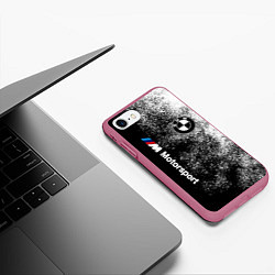 Чехол iPhone 7/8 матовый БМВ Черно-белый логотип, цвет: 3D-малиновый — фото 2