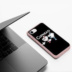 Чехол iPhone 7/8 матовый Cuphead грозные ребята из Криминального чтива, цвет: 3D-светло-розовый — фото 2