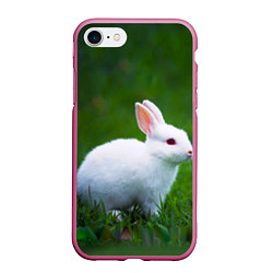 Чехол iPhone 7/8 матовый Кролик на фоне травы, цвет: 3D-малиновый