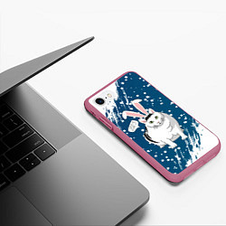 Чехол iPhone 7/8 матовый Новогодний кот Бендер - 2023, цвет: 3D-малиновый — фото 2