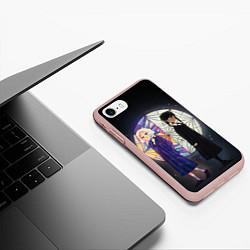 Чехол iPhone 7/8 матовый Энид и Уэнсдэй на фоне окна, цвет: 3D-светло-розовый — фото 2