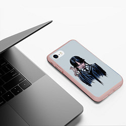 Чехол iPhone 7/8 матовый Хмурая Уэнсдэй, цвет: 3D-светло-розовый — фото 2