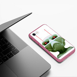 Чехол iPhone 7/8 матовый Пришелец атакует, цвет: 3D-малиновый — фото 2
