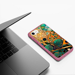 Чехол iPhone 7/8 матовый Вдохновение Климтом - изумрудная абстракция с круг, цвет: 3D-малиновый — фото 2