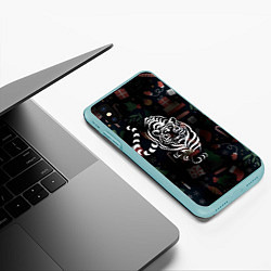 Чехол iPhone XS Max матовый Новый год 2022 тигр, цвет: 3D-мятный — фото 2