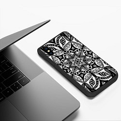 Чехол iPhone XS Max матовый Черно-белая мандала, цвет: 3D-черный — фото 2
