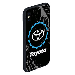 Чехол iPhone XS Max матовый Toyota в стиле Top Gear со следами шин на фоне, цвет: 3D-черный — фото 2