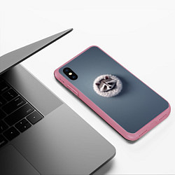 Чехол iPhone XS Max матовый Мордочка маленького енота, цвет: 3D-малиновый — фото 2