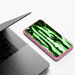 Чехол iPhone XS Max матовый Зелёные неоновые полосы на чёрном фоне, цвет: 3D-малиновый — фото 2