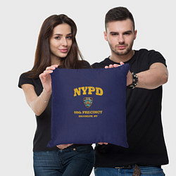 Подушка квадратная Бруклин 9-9 департамент NYPD, цвет: 3D-принт — фото 2