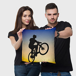 Подушка квадратная Прыжок велосипедиста, цвет: 3D-принт — фото 2