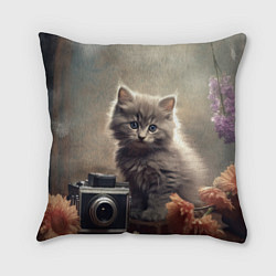 Подушка квадратная Серый котенок, винтажное фото