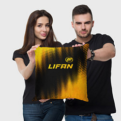 Подушка квадратная Lifan - gold gradient: символ сверху, цвет: 3D-принт — фото 2