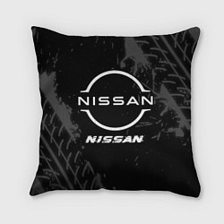 Подушка квадратная Nissan speed на темном фоне со следами шин