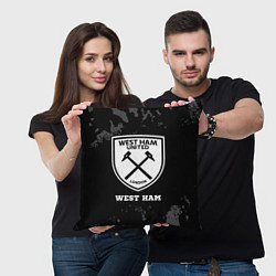 Подушка квадратная West Ham sport на темном фоне, цвет: 3D-принт — фото 2