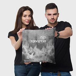 Подушка квадратная Toyota - grey gradient посередине, цвет: 3D-принт — фото 2