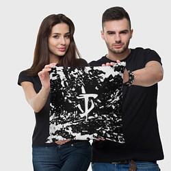 Подушка квадратная Doom краски белые штрихи, цвет: 3D-принт — фото 2