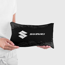 Подушка-антистресс Suzuki speed на темном фоне со следами шин: надпис, цвет: 3D-принт — фото 2