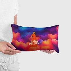 Подушка-антистресс Lana Del Rey на фоне сердечек, цвет: 3D-принт — фото 2
