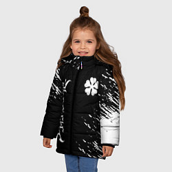 Куртка зимняя для девочки Черный клевер, цвет: 3D-красный — фото 2