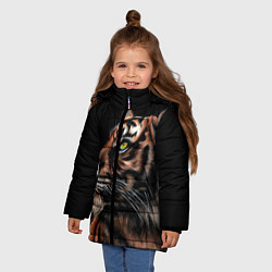 Куртка зимняя для девочки Тигр в Темноте Взгляд Вверх, цвет: 3D-черный — фото 2