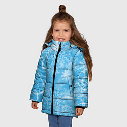 Куртка зимняя для девочки Морозный узор на голубом стекле, цвет: 3D-черный — фото 2