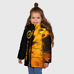 Куртка зимняя для девочки Mercedes - gold gradient: по-вертикали, цвет: 3D-черный — фото 2