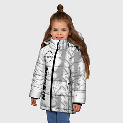 Куртка зимняя для девочки Nissan speed на светлом фоне со следами шин по-вер, цвет: 3D-черный — фото 2