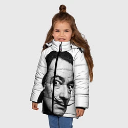 Куртка зимняя для девочки Сальвадор Дали, цвет: 3D-черный — фото 2