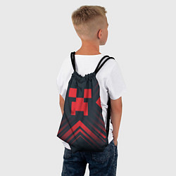 Рюкзак-мешок Красный символ Minecraft на темном фоне со стрелка, цвет: 3D-принт — фото 2