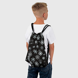 Рюкзак-мешок Снежинки белые на черном, цвет: 3D-принт — фото 2