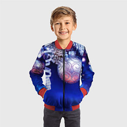 Бомбер детский Новогодняя елка с шарами, цвет: 3D-красный — фото 2