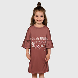 Платье клеш для девочки Любовь в семье это счастье, цвет: 3D-принт — фото 2