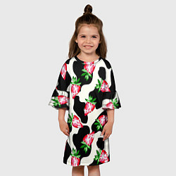 Платье клеш для девочки Клубника на коровьей шкуре, цвет: 3D-принт — фото 2