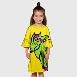 Платье клеш для девочки Зеленая корова на желтом фоне, цвет: 3D-принт — фото 2