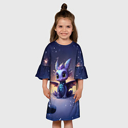 Платье клеш для девочки Милый дракон на фоне салюта, цвет: 3D-принт — фото 2