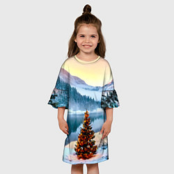 Платье клеш для девочки Новогодняя елочка на берегу озера, цвет: 3D-принт — фото 2