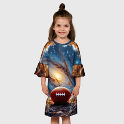 Платье клеш для девочки Мяч для американского футбола в космосе, цвет: 3D-принт — фото 2