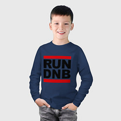 Лонгслив хлопковый детский RUN DNB, цвет: тёмно-синий — фото 2