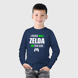 Лонгслив хлопковый детский I Paused Zelda To Be Here с зелеными стрелками, цвет: тёмно-синий — фото 2