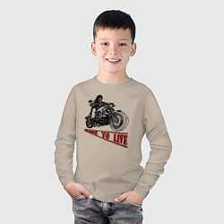 Лонгслив хлопковый детский Байкер на мотоцикле - череп, цвет: миндальный — фото 2