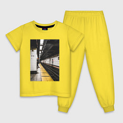 Пижама хлопковая детская Метрополитен В Нью-Йорке, цвет: желтый