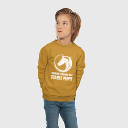Свитшот хлопковый детский Любители лошадей стойкие люди, цвет: горчичный — фото 2