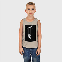 Майка детская хлопок Космонавт на качелях планета, цвет: миндальный — фото 2