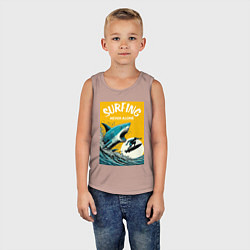 Майка детская хлопок Акула и серфер - нейросеть, цвет: пыльно-розовый — фото 2