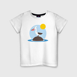 Детская футболка Пеликан греется на камушке