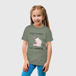 Футболка хлопковая детская Крокодил в костюме зайчика- кролика, цвет: авокадо — фото 2